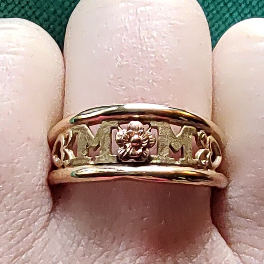 Mother's Day Ring! 💍